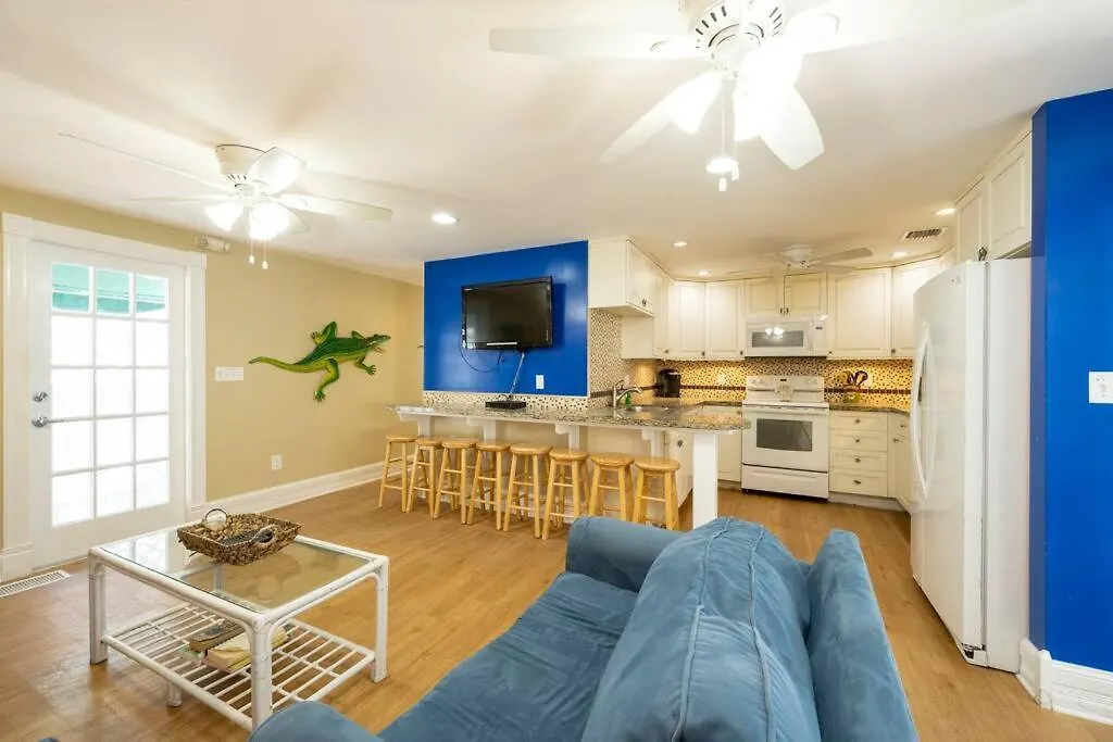 Vila Just Steps To Duval- Sleeps 10- Heated Pool House Key West