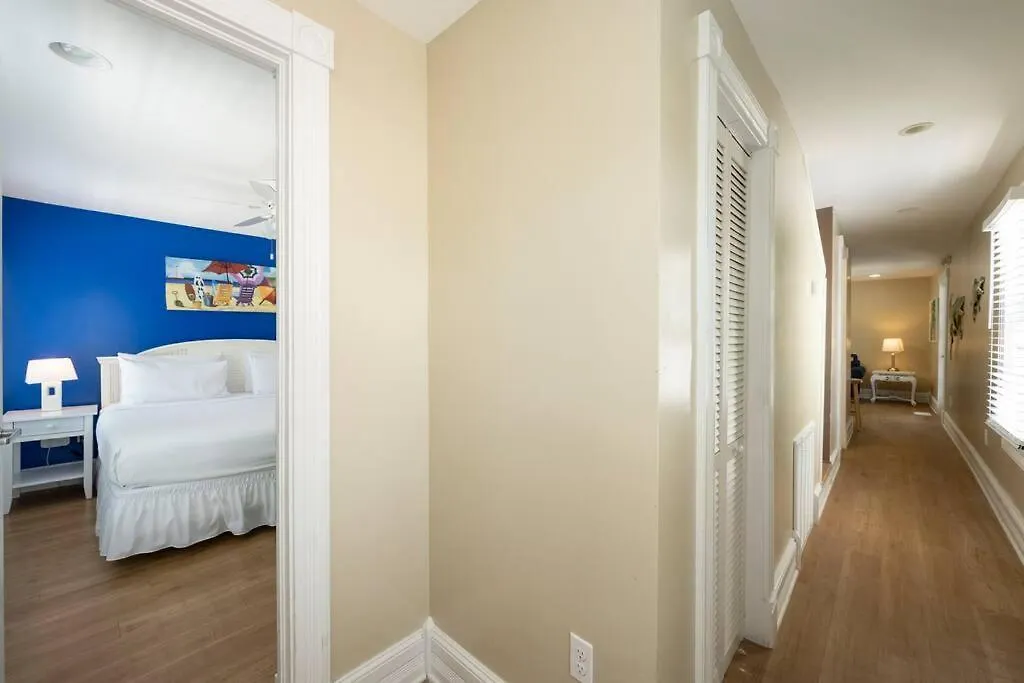 Vila Just Steps To Duval- Sleeps 10- Heated Pool House Key West USA