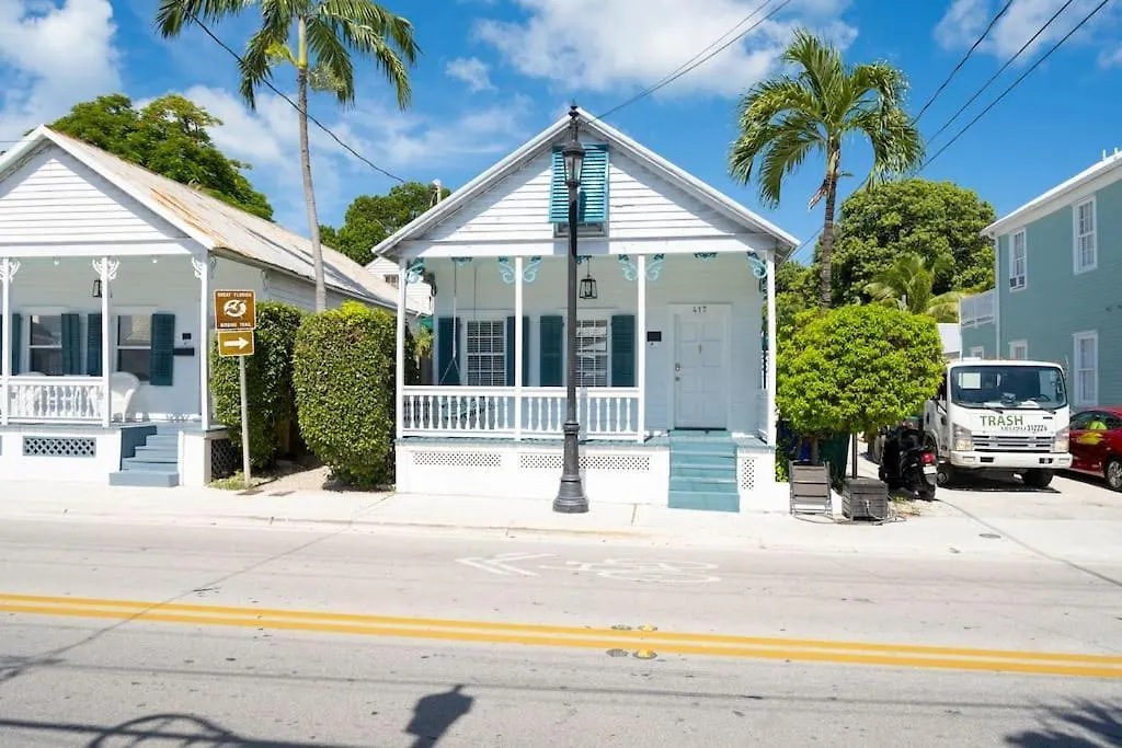 Just Steps To Duval- Sleeps 10- Heated Pool House Villa Key West United States